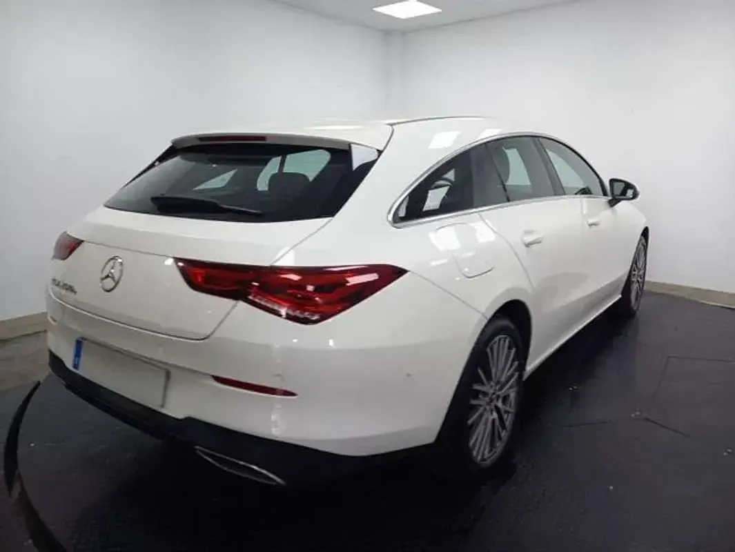 Usado Mercedes C250 218 CV (160 kW) 2021 Blanco Familiar