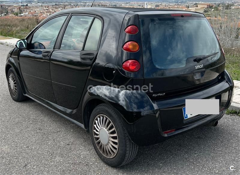 Usado Smart ForFour Pure 95 CV (69 kW) 2005 Negro Utilitario