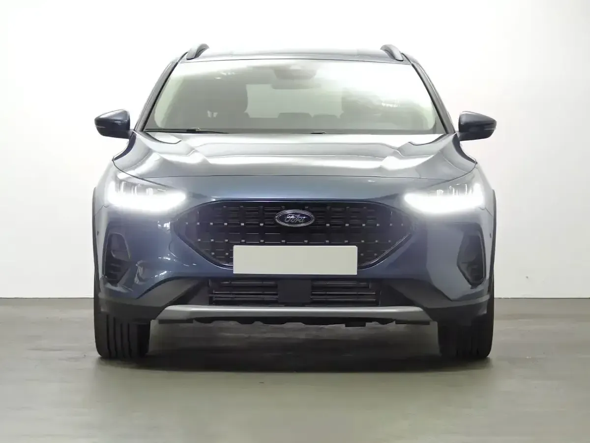 Usado Ford Focus Active X 155 CV (114 kW) 2022 Azul Utilitario