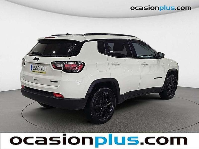 Usado Jeep Compass Night Eagle 129 CV (94 kW) 2023 Blanco SUV