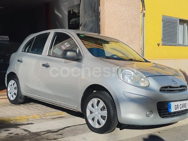 Usado Nissan Micra Acenta 80 CV (58 kW) 2011 Gris / plata Utilitario
