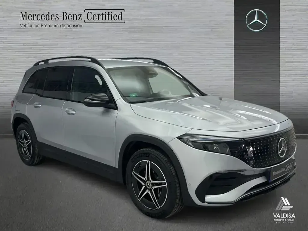 Käytetty Mercedes EQB250+ AMG 139 kW (190 HP) 2025 Harmaa Katumaasturi