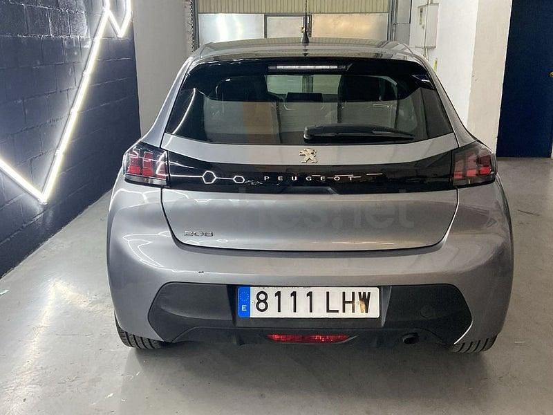 Usado Peugeot 208 Allure 100 CV (73 kW) 2020 Gris / plata Utilitario