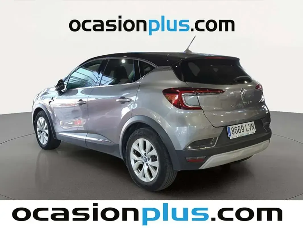 Usado Renault Captur Zen 143 CV (105 kW) 2021 Gris SUV