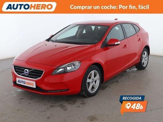Usado Volvo V40 Kinetic 121 CV (88 kW) 2016 Rojo Familiar