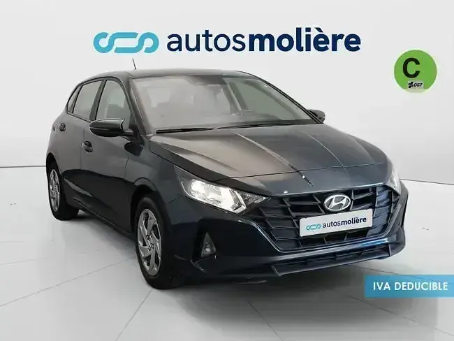 Usado Hyundai i20 84 CV (61 kW) 2022 Gris Utilitario
