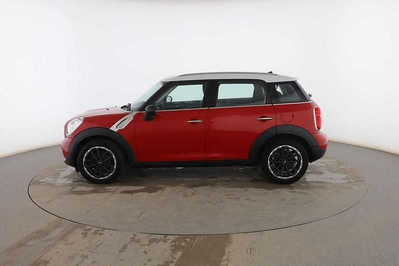 Usado Mini Cooper D 110 CV (80 kW) 2016 Rojo Utilitario