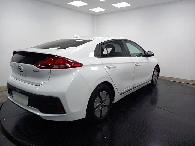 Usado Hyundai Ioniq 141 CV (103 kW) 2021 Blanco Utilitario