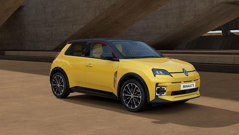 Usado Renault R5 Komfort 110 kW (150 CV) 2025 Amarillo Utilitario