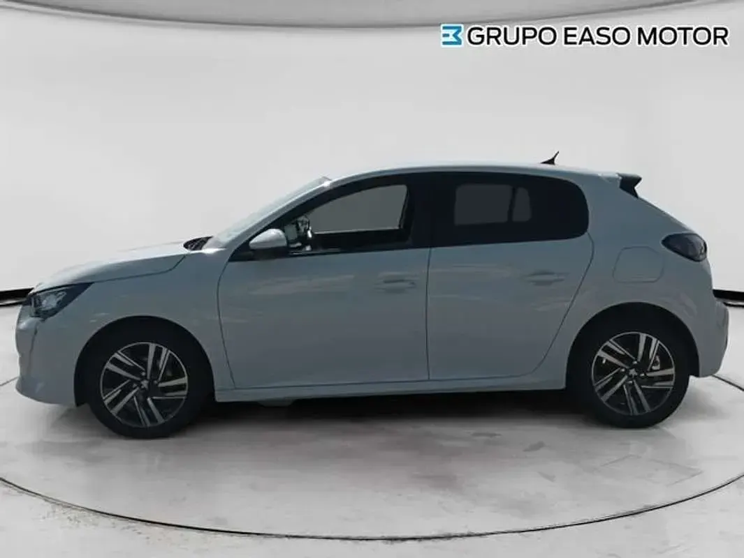 Usado Peugeot 208 Allure 102 CV (75 kW) 2021 Blanco Utilitario