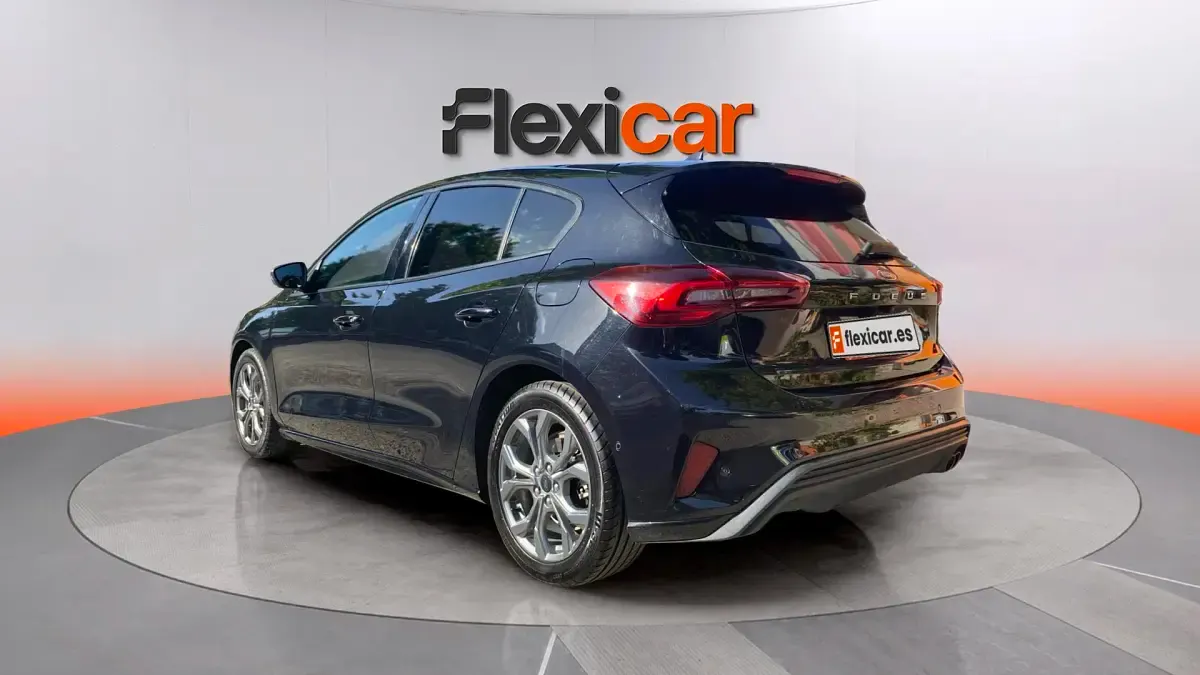 Usado Ford Focus ST-Line 155 CV (114 kW) 2023 Negro Berlina