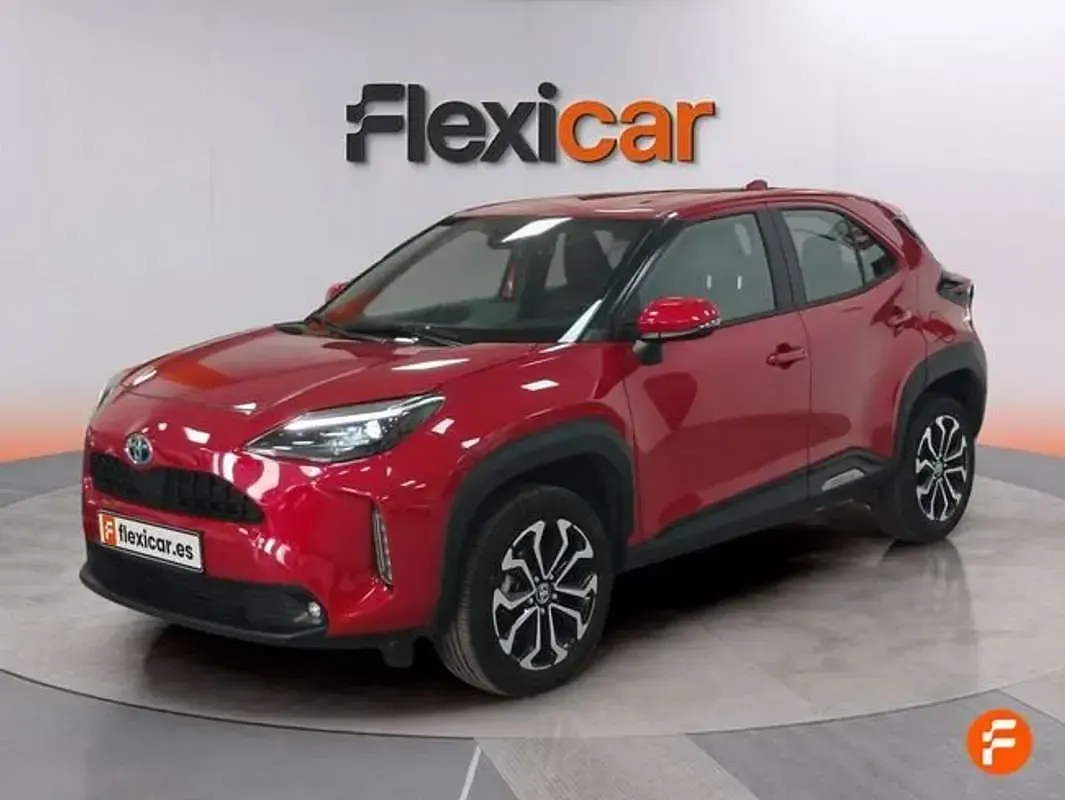 Usado Toyota Yaris Cross Active 116 CV (85 kW) 2023 Rojo SUV