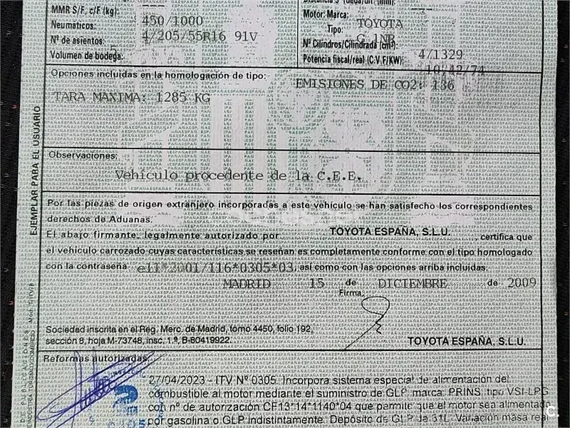 Usado Toyota Auris Active 101 CV (74 kW) 2009 Rojo Utilitario