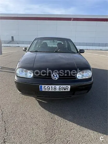 Usado VW Golf IV Highline 130 CV (95 kW) 2001 Negro Berlina