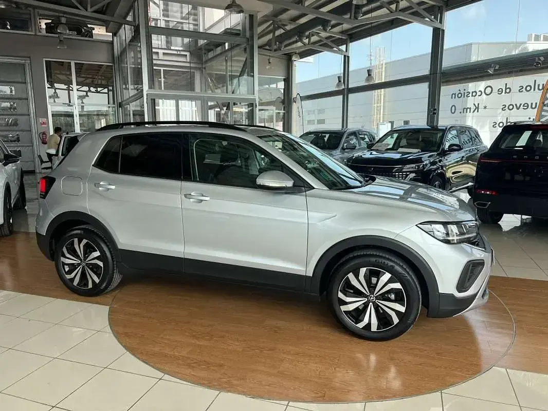 Usado VW T-Cross 116 CV (85 kW) 2025 Gris SUV