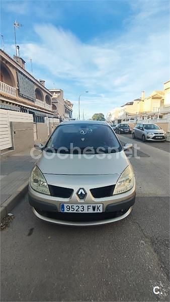 Usado Renault Scénic II Dynamique 105 CV (77 kW) 2007 Beige Monovolumen