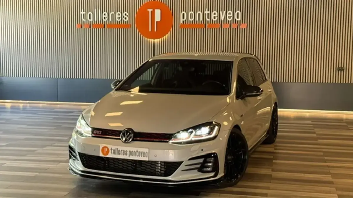 Usado VW Golf VII GTI 245 CV (180 kW) 2017 Blanco Utilitario