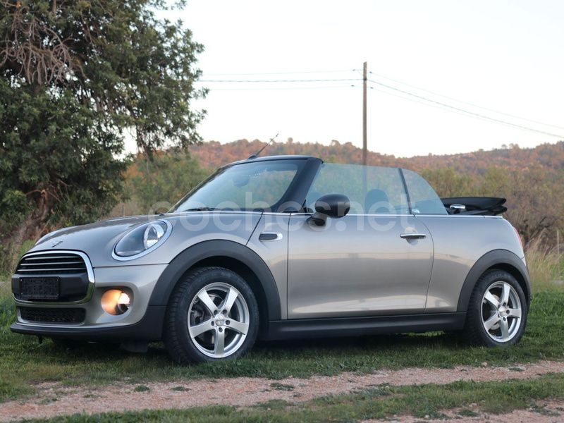 Gris / plata Usado 2019 Mini One Cabriolet Descapotable | 22.495 € (Un poco caro) - Imagen 1/4