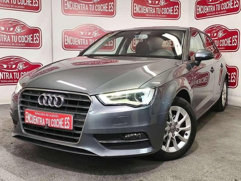 Usado Audi A3 Sportback Attraction 122 CV (89 kW) 2013 Gris Utilitario