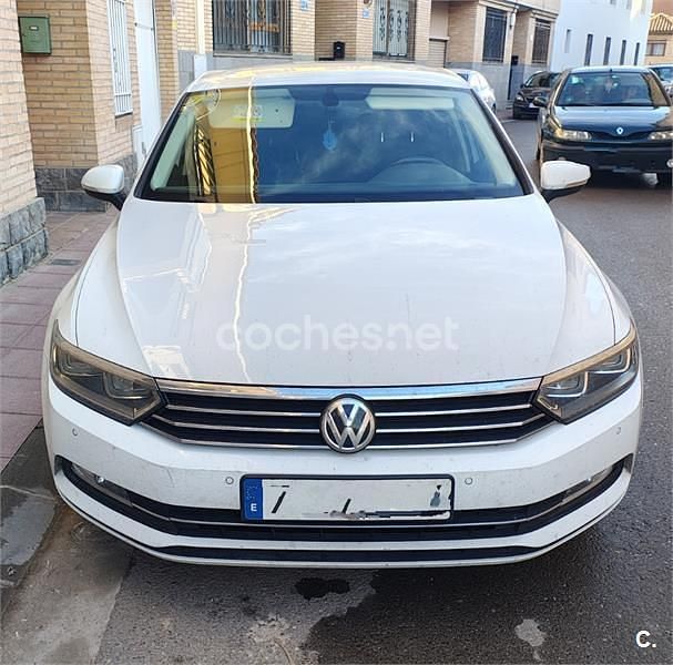 Blanco Usado 2015 VW Passat Advance Berlina | 8000 € (Super precio) - Imagen 1/4