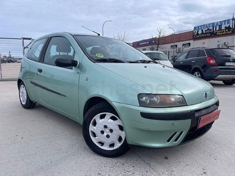 Usado Fiat Punto 80 CV (58 kW) 2001 Verde Utilitario