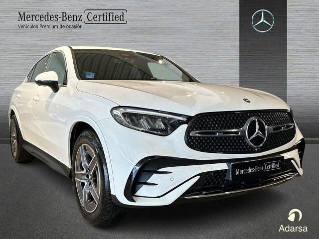 Usado Mercedes GLC300 AMG line 269 CV (197 kW) 2024 Blanco Coupe