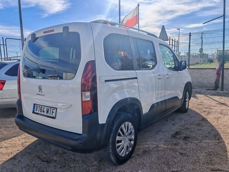 Usado Peugeot Rifter Active 100 CV (73 kW) 2020 Blanco Monovolumen