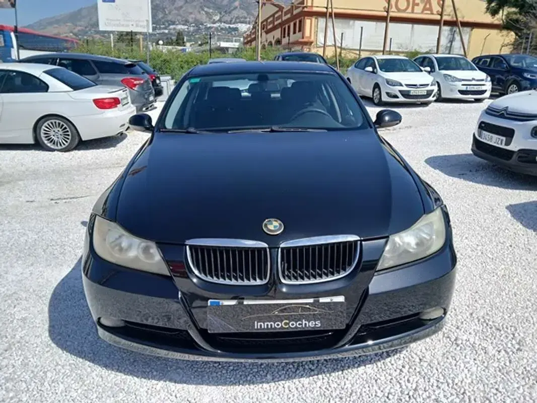 Usado BMW 318 122 CV (89 kW) 2007 Negro Berlina