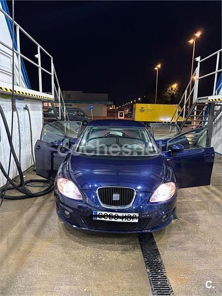 Azul Usado 2011 Seat Leon Reference Berlina | 5111 € (Buen precio) - Imagen 1/4