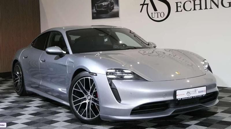 Usado Porsche Taycan 4S 389 kW (530 CV) 2020 Plateado Berlina