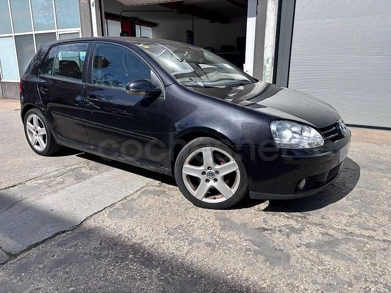 Usado VW Golf IV Highline 140 CV (102 kW) 2004 Negro Berlina