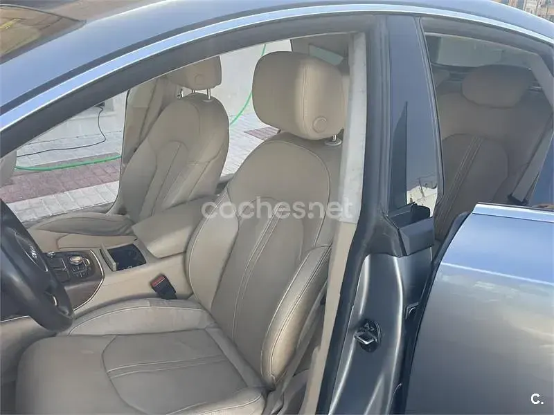 Usado Audi A7 Sportback 245 CV (180 kW) 2012 Gris / plata Utilitario