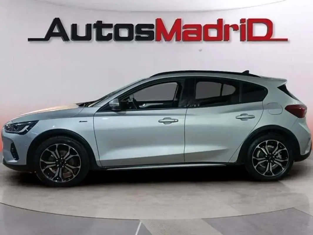 Usado Ford Focus Active 156 CV (114 kW) 2022 Gris Berlina