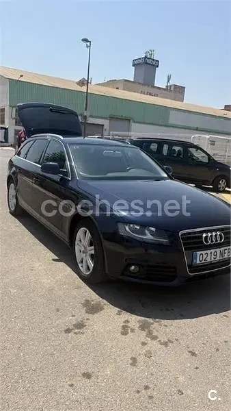Usado Audi A4 190 CV (139 kW) 2010 Negro Familiar