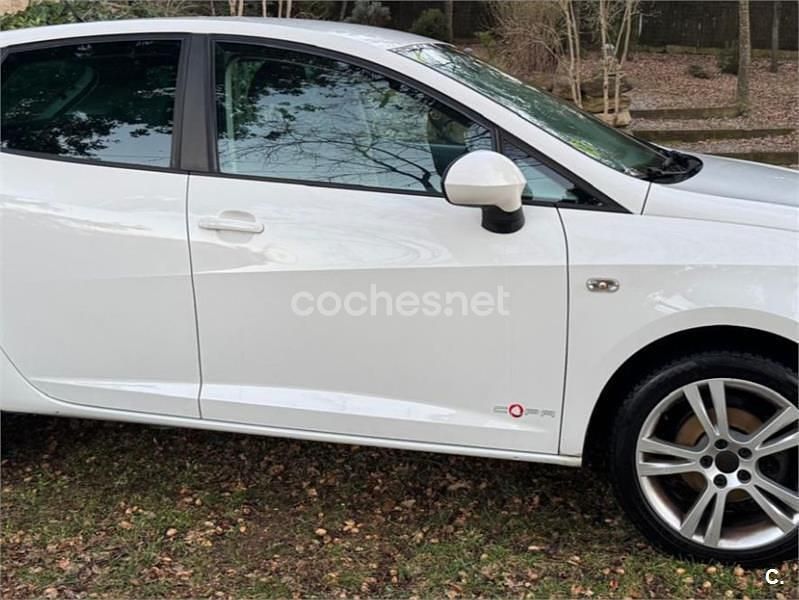 Usado Seat Ibiza Style 90 CV (66 kW) 2011 Blanco Berlina