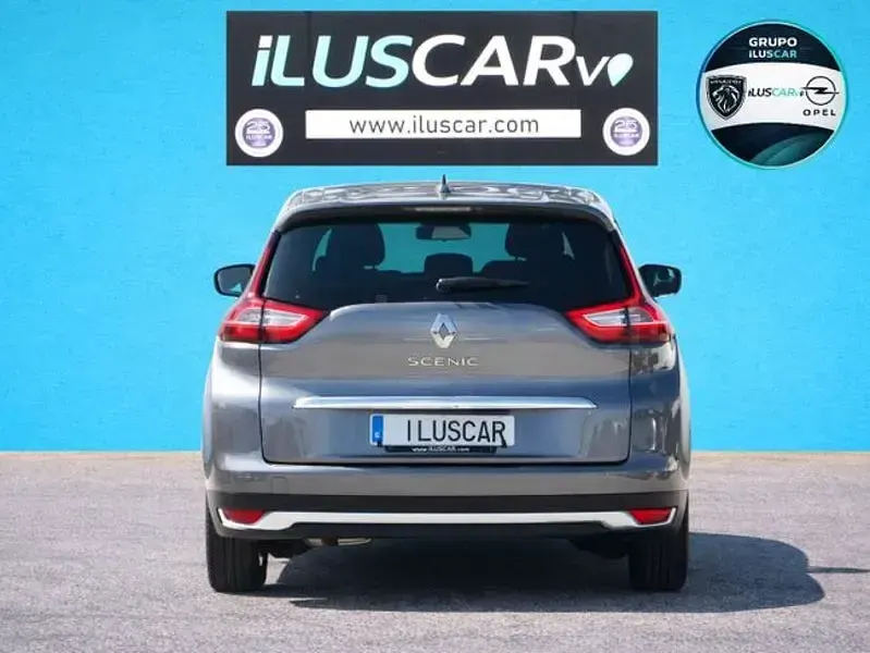 Usado Renault Grand Scénic IV LIMITED 140 CV (102 kW) 2021 Gris / plata Monovolumen