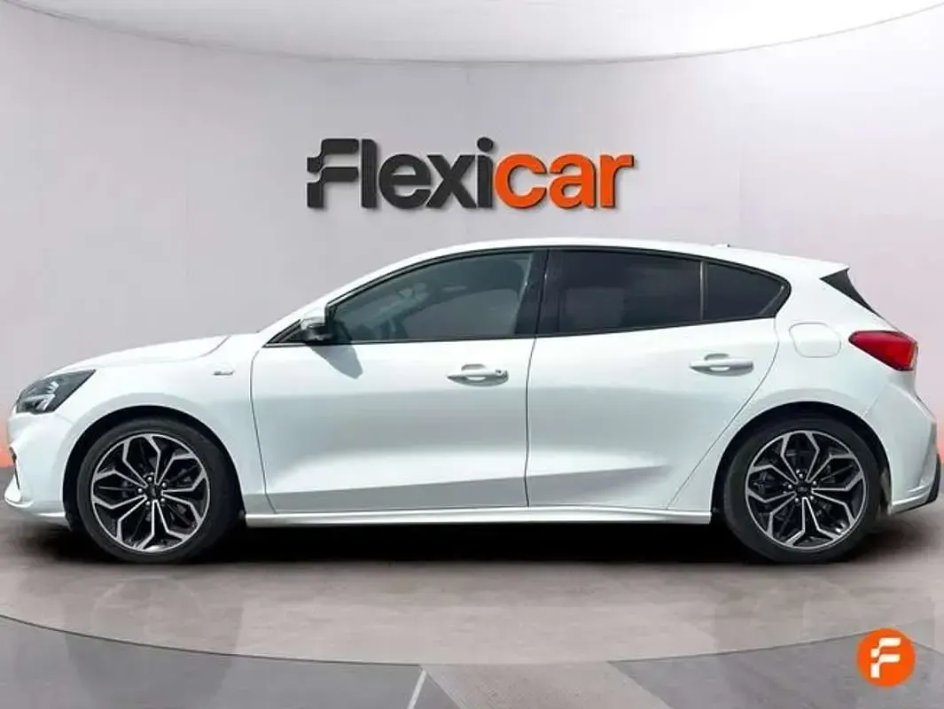 Usado Ford Focus ST-Line 125 CV (91 kW) 2019 Blanco Utilitario