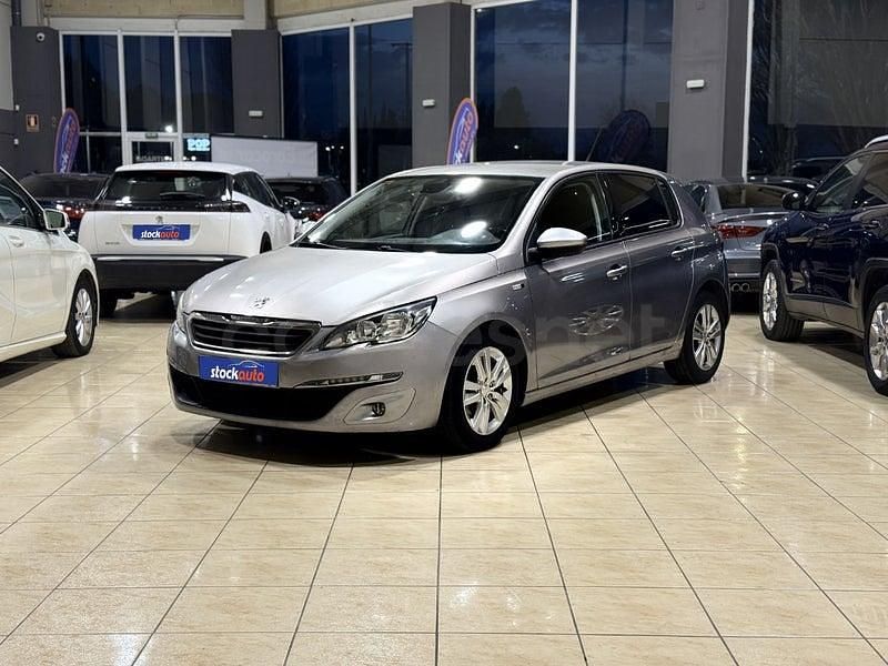 Usado Peugeot 308 Style 100 CV (73 kW) 2016 Gris / plata Berlina
