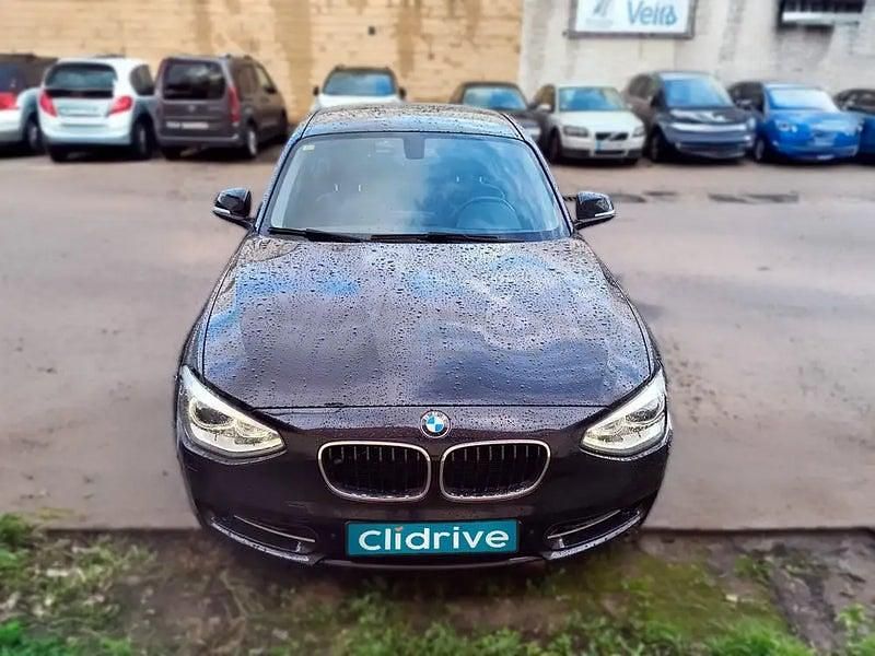 Usado BMW 118 Sport Line 143 CV (105 kW) 2012 Azul Utilitario