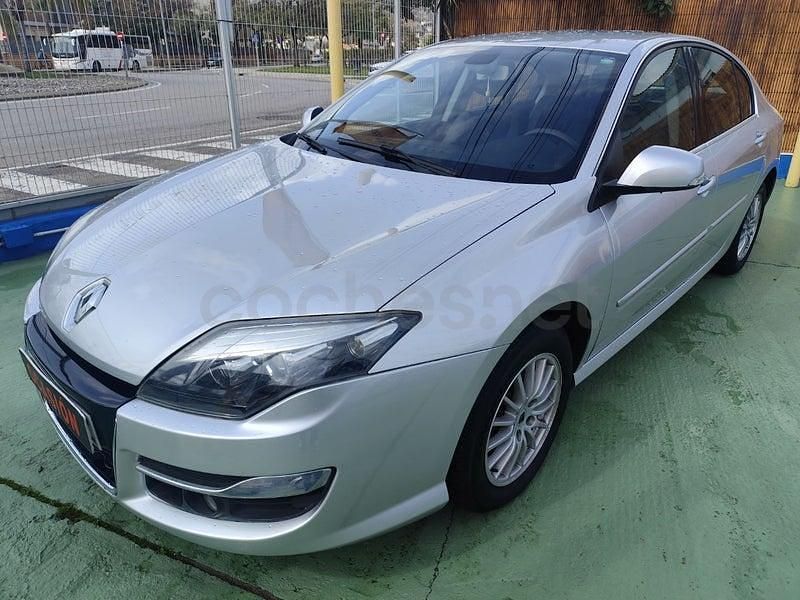 Usado Renault Laguna III 110 CV (80 kW) 2011 Gris / plata Berlina