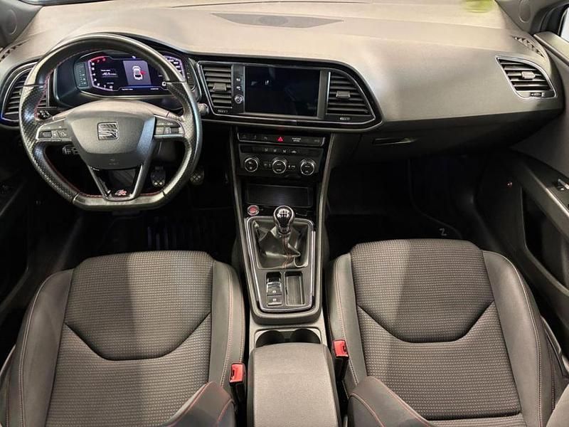 Usado Seat Leon Black Edition 150 CV (110 kW) 2020 Gris Berlina