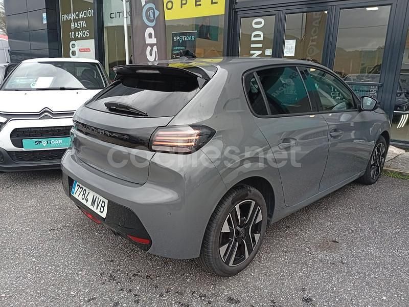 Usado Peugeot 208 Allure 100 CV (73 kW) 2024 Gris / plata Utilitario