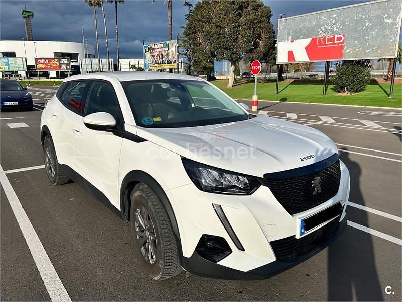 Usado Peugeot 2008 Active 100 CV (73 kW) 2020 Blanco SUV