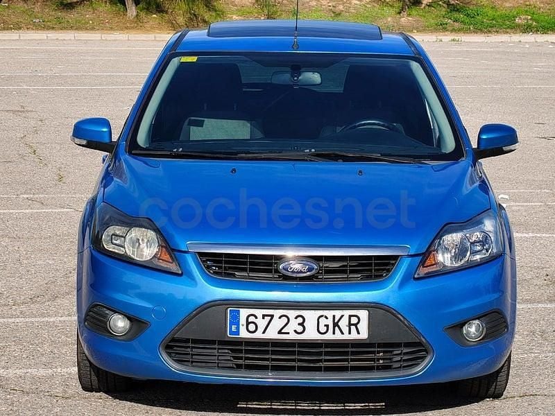 Usado Ford Focus Titanium 109 CV (80 kW) 2010 Azul Berlina
