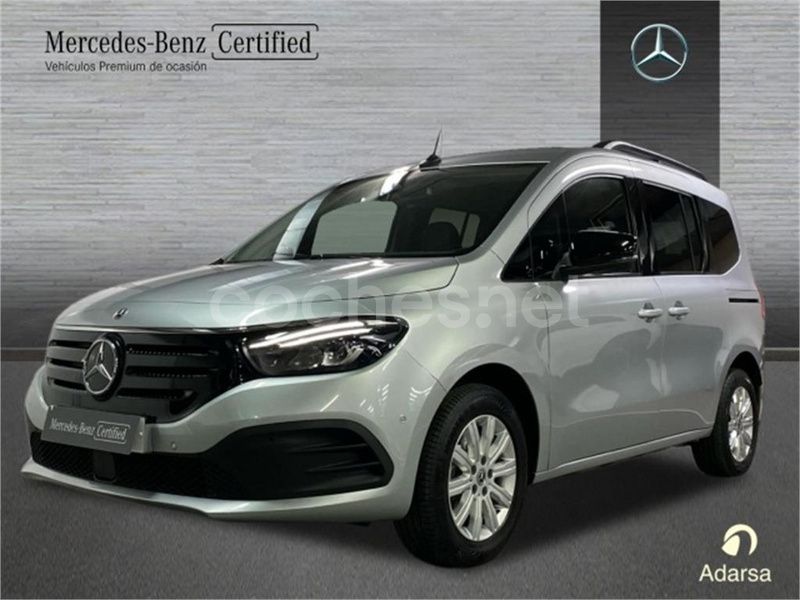 Plateado Usado 2023 Mercedes EQT200 Monovolumen | 34.900 € - Imagen 1/4