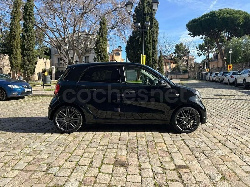Usado Smart ForFour Passion 90 CV (66 kW) 2018 Negro Utilitario
