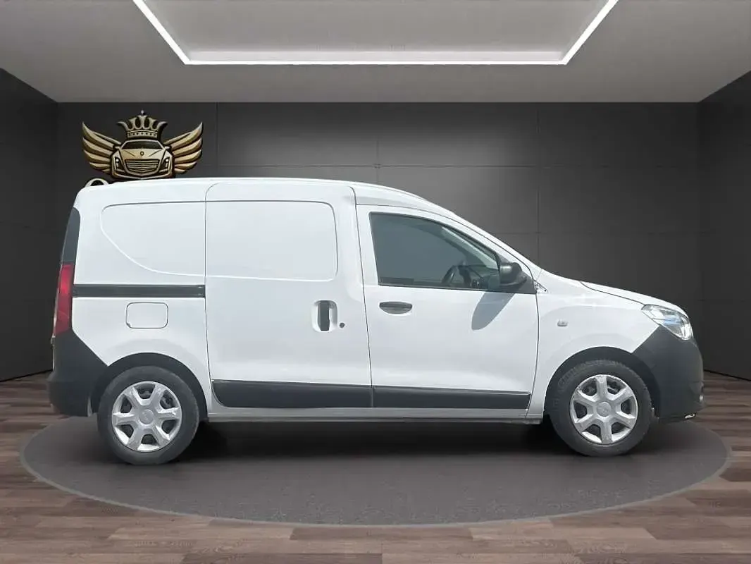 Usado Dacia Dokker Ambiance 102 CV (75 kW) 2019 Blanco Monovolumen