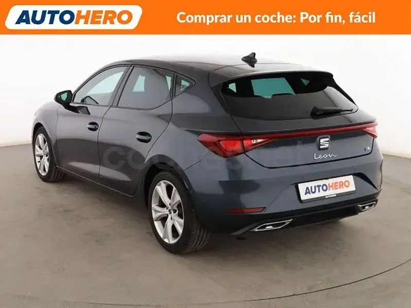 Usado Seat Leon FR 150 CV (110 kW) 2024 Gris / plata Berlina