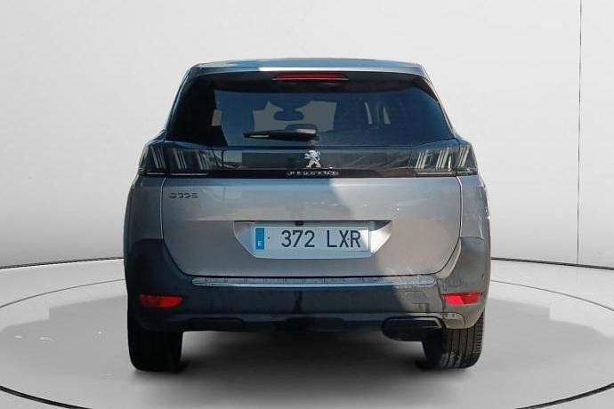 Usado Peugeot 5008 Allure 132 CV (97 kW) 2022 Gris SUV
