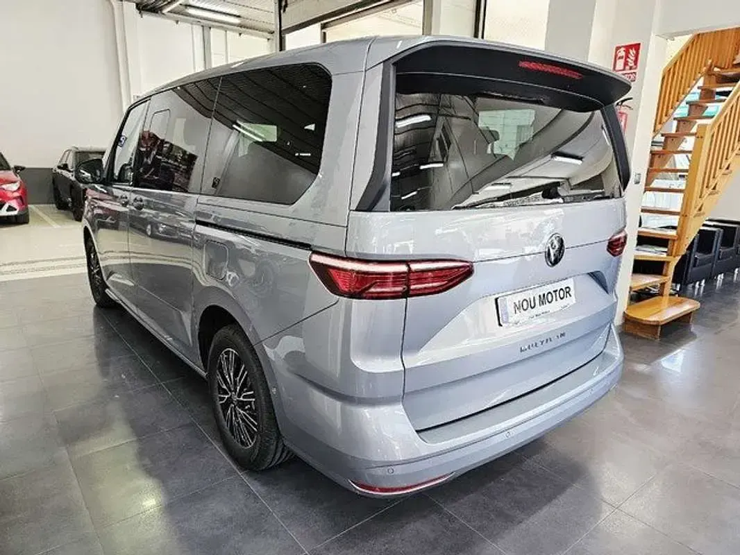 Nuevo VW Multivan Life 150 CV (110 kW) 2026 Gris Monovolumen